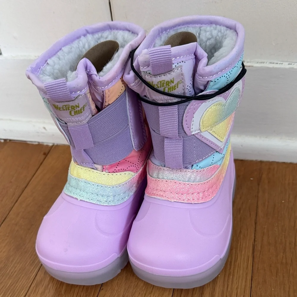 Western Chief Toddler Girls' Denali Lighted Faux Fur Heart Winter Boots 5T